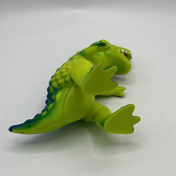 Tyrannosaurus rex toy dinosaur - Picture 3 of 5